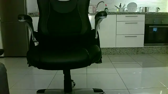Snapshot of LaraReinaDelSol chatting on December 2024 08:58:02 PM LaraReinaDelSol online show from December 2024 08:58:02 PM