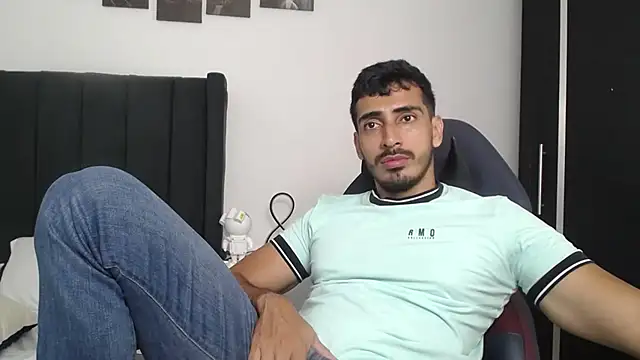 Snapshot of muscle_ares chatting on February 2025 04:46:01 PM muscle ares online show from February 2025 04:46:01 PM