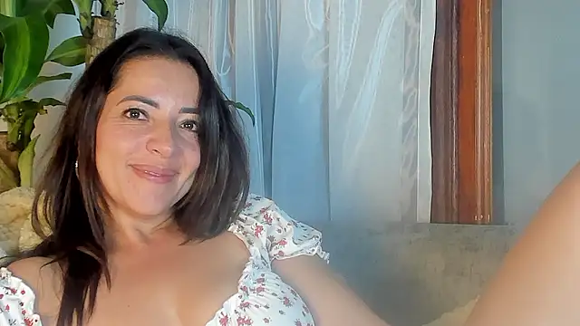 Snapshot of Capriijonesxxx chatting on December 2024 03:47:02 AM Capriijonesxxx online show from December 2024 03:47:02 AM