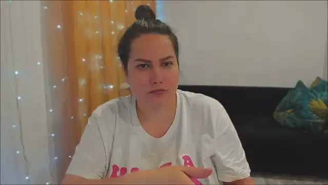 Snapshot of _madalexa_ chatting on September 2025 05:56:02 PM madalexa online show from September 2025 05:56:02 PM