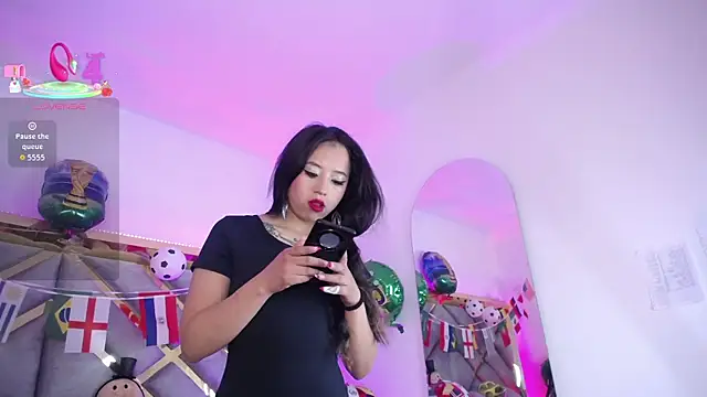Snapshot of Moon_Water__ chatting on July 2026 09:13:01 AM Moon Water online show from July 2026 09:13:01 AM