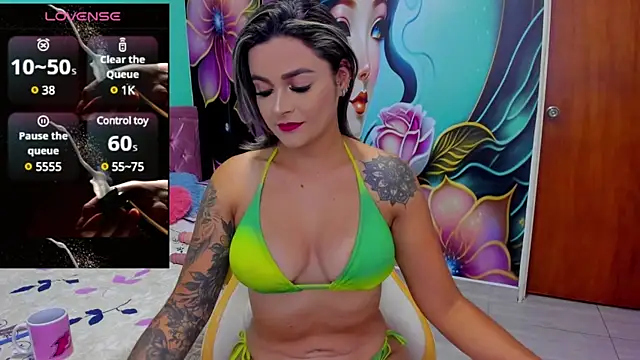 Snapshot of mia_bigtits17 chatting on March 2025 12:25:02 AM mia bigtits17 online show from March 2025 12:25:02 AM