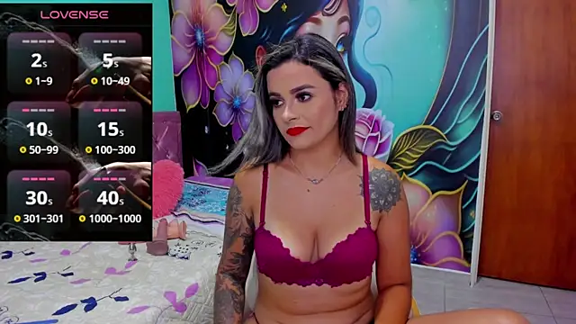 Snapshot of mia_bigtits17 chatting on March 2025 08:32:02 PM mia bigtits17 online show from March 2025 08:32:02 PM