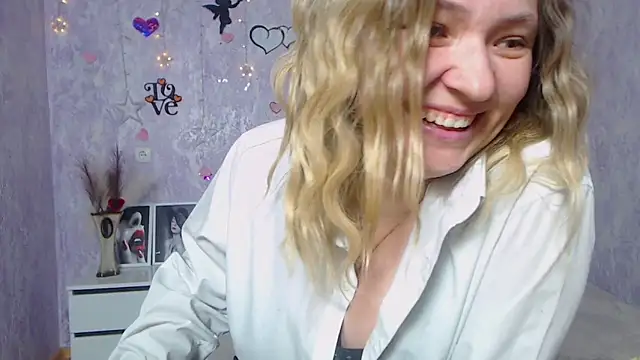 SallyVerda online show from February 2025 04:52:01 AM