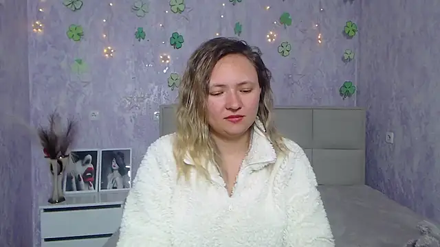 SallyVerda online show from March 2025 04:14:01 AM