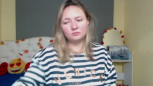 SallyVerda online show from November 2025 06:39:01 PM