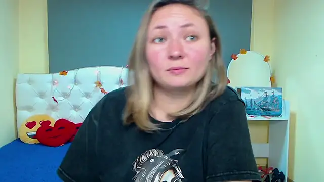 SallyVerda online show from November 2025 07:40:02 PM