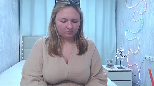 SallyVerda online show from July 2026 05:41:01 PM