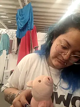 lucky-leah online show from June 2026 04:45:01 AM