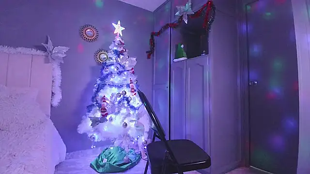 Snapshot of arteverena chatting on December 2024 12:07:02 AM arteverena online show from December 2024 12:07:02 AM