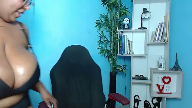 bbw charlote online show from February 2025 12:01:02 PM