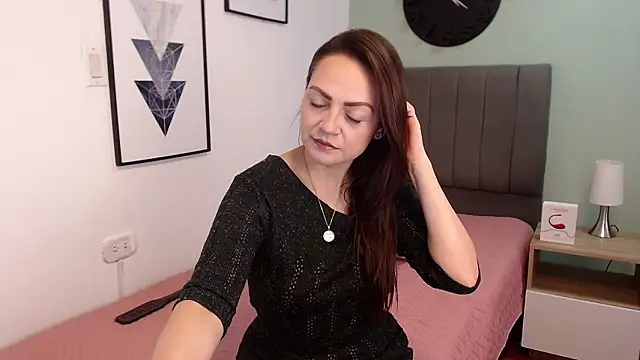 dory mia online show from February 2026 01:18:01 PM