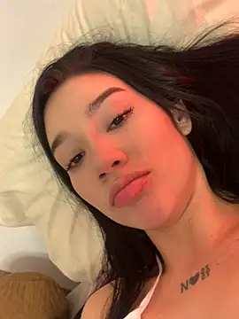 Snapshot of Ambar_R0SSE chatting on February 2025 02:53:02 AM Ambar R0SSE online show from February 2025 02:53:02 AM