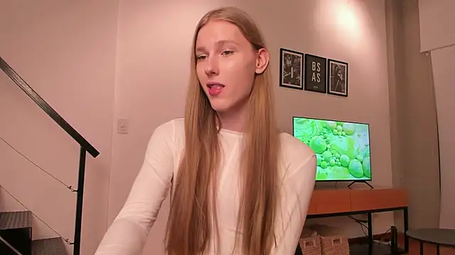 Snapshot of Mira_Lite chatting on May 2026 10:37:02 PM Mira Lite online show from May 2026 10:37:02 PM