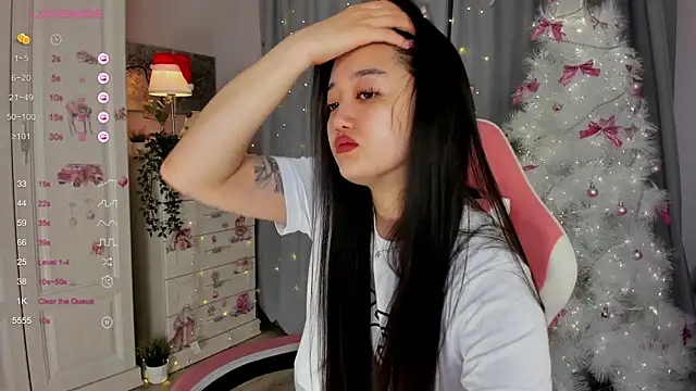 FreyaRaya online show from December 2025 03:24:02 AM