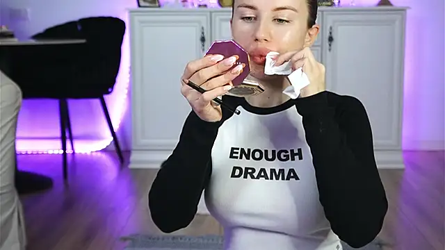 ivyleague  online show from October 2025 05:02:02 AM