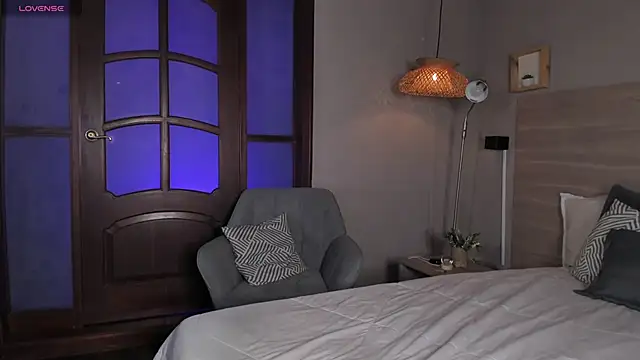 nayah   online show from March 2026 08:15:02 PM