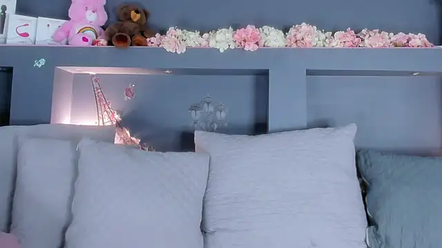 rosemonrooe online show from February 2025 04:22:01 PM