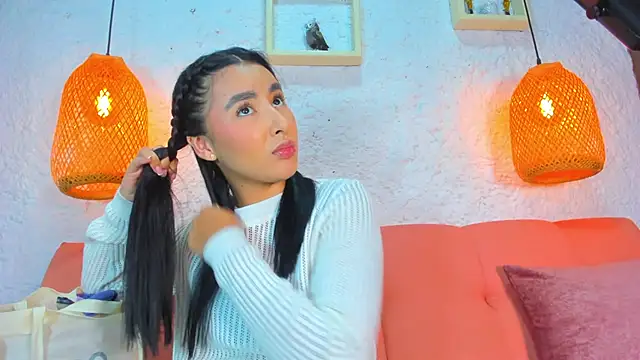 emiily s online show from November 2025 12:06:01 PM