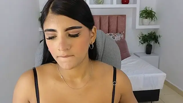 maiaa ruiz online show from July 2026 08:19:02 PM