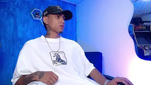 Liam lee online show from February 2025 01:11:02 PM