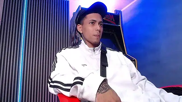 Liam lee online show from March 2025 01:09:02 PM