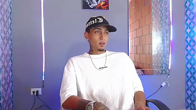 Liam lee online show from April 2026 08:56:01 PM