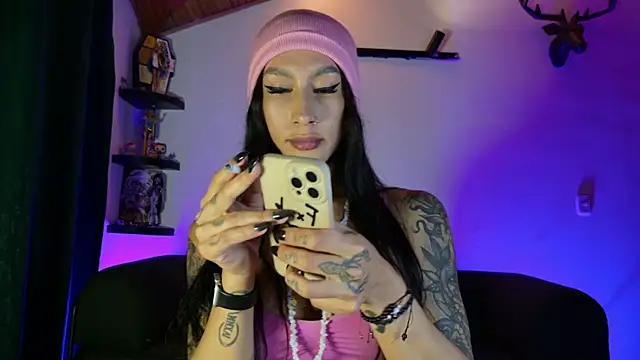 Snapshot of Juana_777 chatting on May 2026 11:32:01 PM Juana 777 online show from May 2026 11:32:01 PM