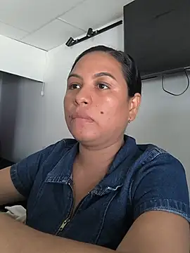 Francesca ferrari online show from July 2026 04:58:02 PM