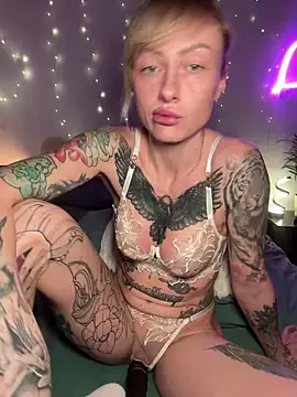 haileyhope  online show from February 2026 09:08:01 PM