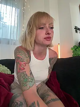 Snapshot of haileyhope_ chatting on May 2026 04:28:01 PM haileyhope online show from May 2026 04:28:01 PM