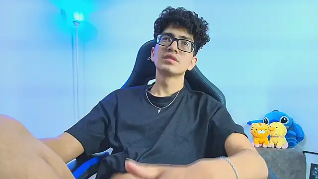 TylerWhite  online show from October 2025 03:25:01 AM