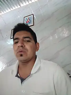 Snapshot of latino17 chatting on March 2026 02:45:01 PM latino17 online show from March 2026 02:45:01 PM