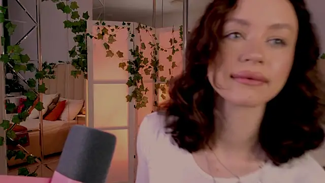 Snapshot of Meow_Nancy chatting on June 2026 05:10:01 AM Meow Nancy online show from June 2026 05:10:01 AM