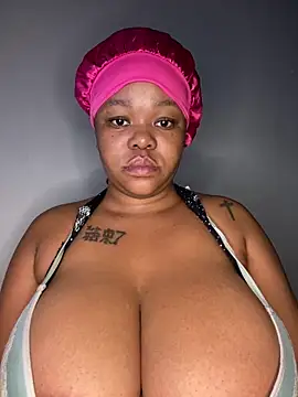 Snapshot of Mandy-101 chatting on March 2025 07:04:02 AM Mandy-101 online show from March 2025 07:04:02 AM