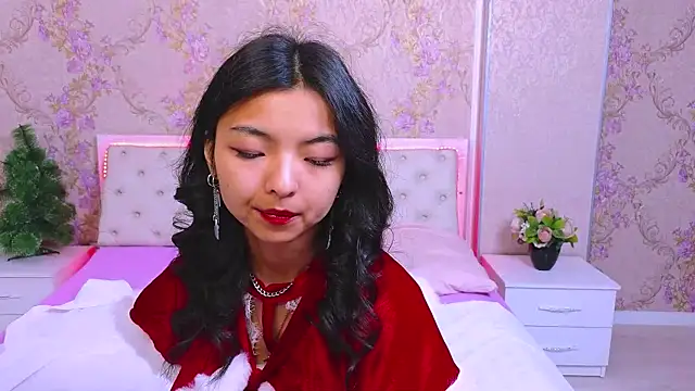 Shy Kira online show from December 2024 12:23:01 PM