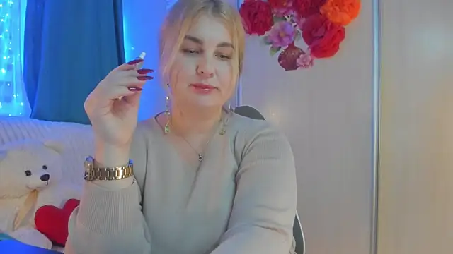 Snapshot of CoraSwon chatting on January 2025 02:39:01 PM CoraSwon online show from January 2025 02:39:01 PM