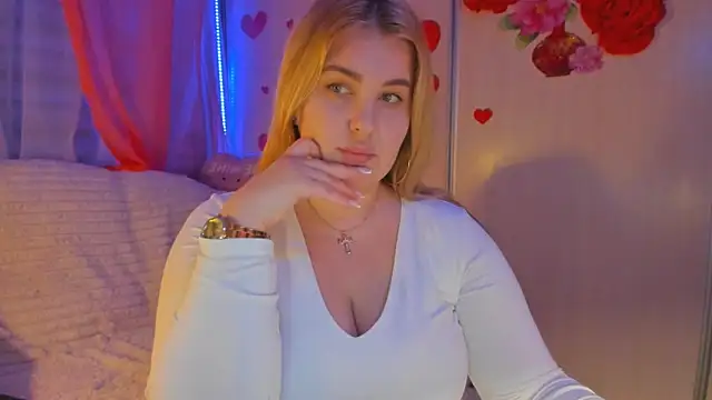 Snapshot of CoraSwon chatting on March 2025 05:56:01 PM CoraSwon online show from March 2025 05:56:01 PM