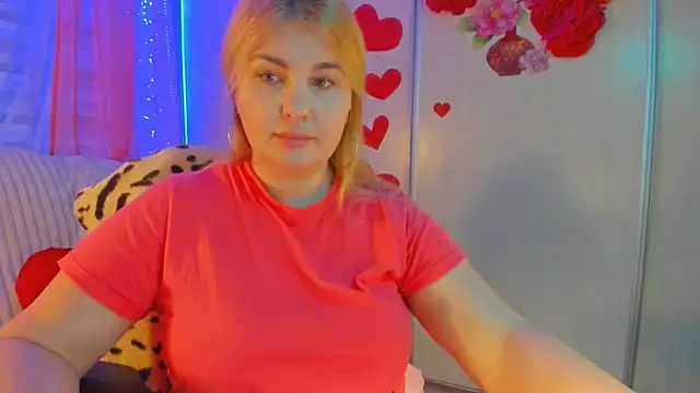 Snapshot of CoraSwon chatting on March 2025 03:40:01 PM CoraSwon online show from March 2025 03:40:01 PM