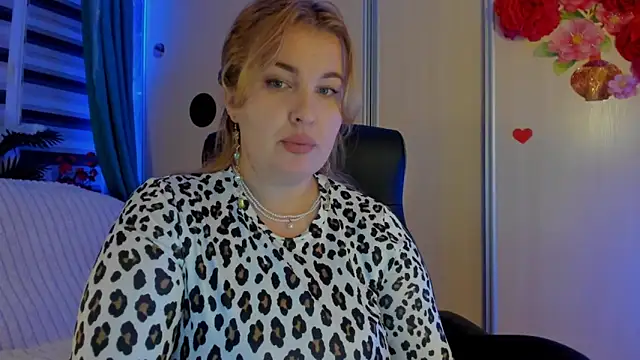 Snapshot of CoraSwon chatting on November 2025 09:48:01 PM CoraSwon online show from November 2025 09:48:01 PM