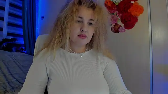 Snapshot of CoraSwon chatting on November 2025 10:54:02 PM CoraSwon online show from November 2025 10:54:02 PM