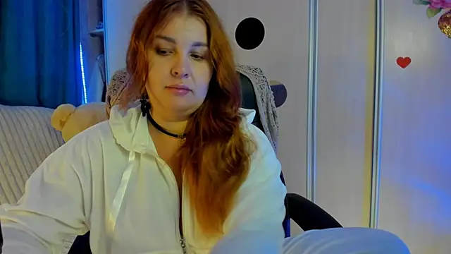 CoraSwon online show from July 2026 04:00:02 PM