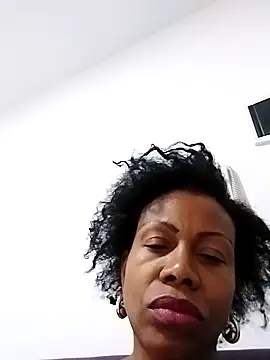 Snapshot of littlebrunett chatting on December 2024 12:16:02 PM littlebrunett online show from December 2024 12:16:02 PM