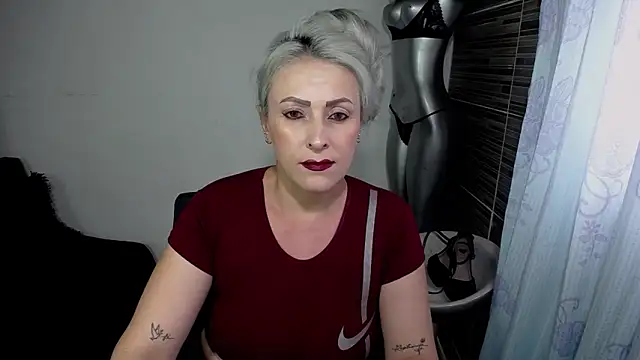 Snapshot of Emma_Rizzoo chatting on May 2026 08:17:02 PM Emma Rizzoo online show from May 2026 08:17:02 PM