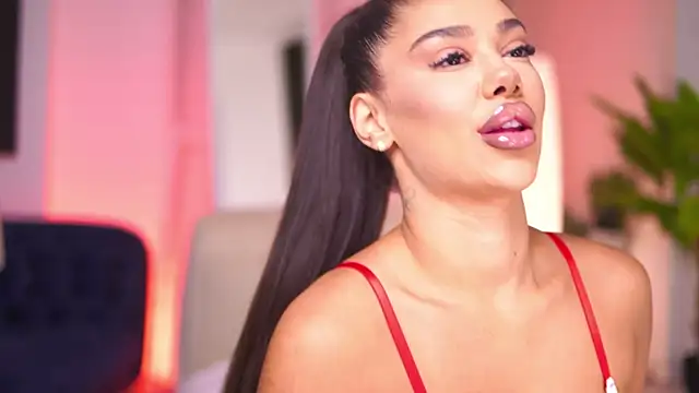 NatyDesiree online show from February 2026 07:32:01 PM