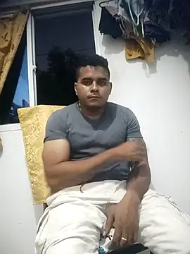 SaucyAffair0 online show from March 2026 11:33:01 PM