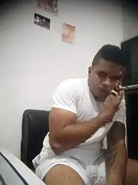 SaucyAffair0 online show from April 2026 09:06:01 PM