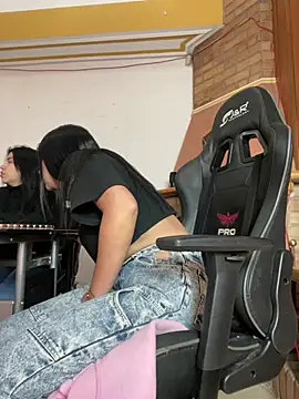 SaritaHot 69 online show from February 2025 03:27:01 PM