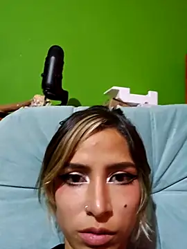 avery fox online show from March 2025 08:10:02 PM