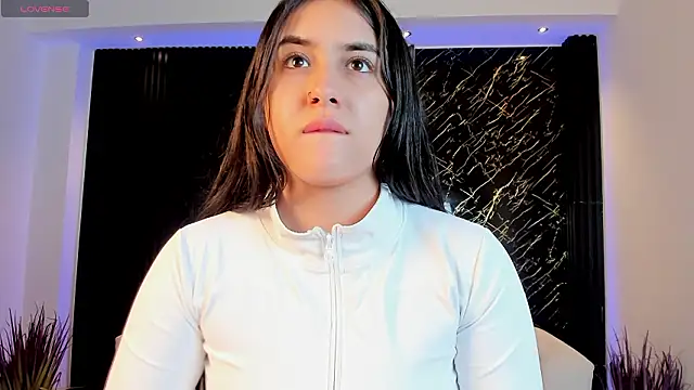 paulina sweett  online show from March 2026 12:00:02 PM